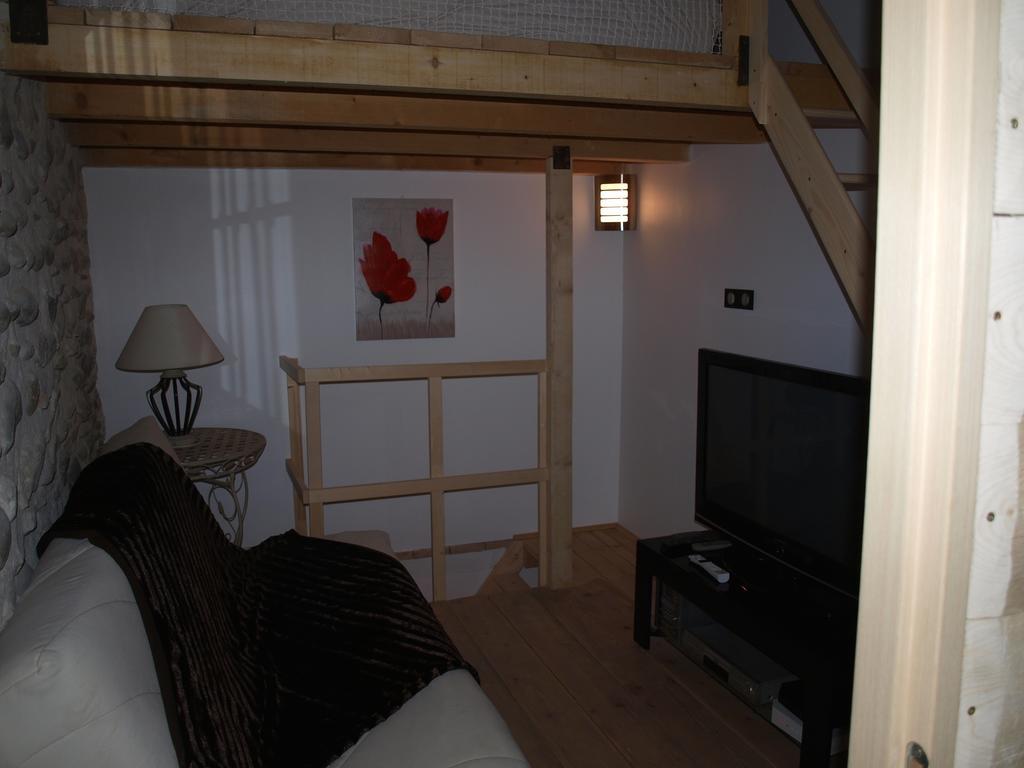 Maison La Minoterie Volonne Chambre photo